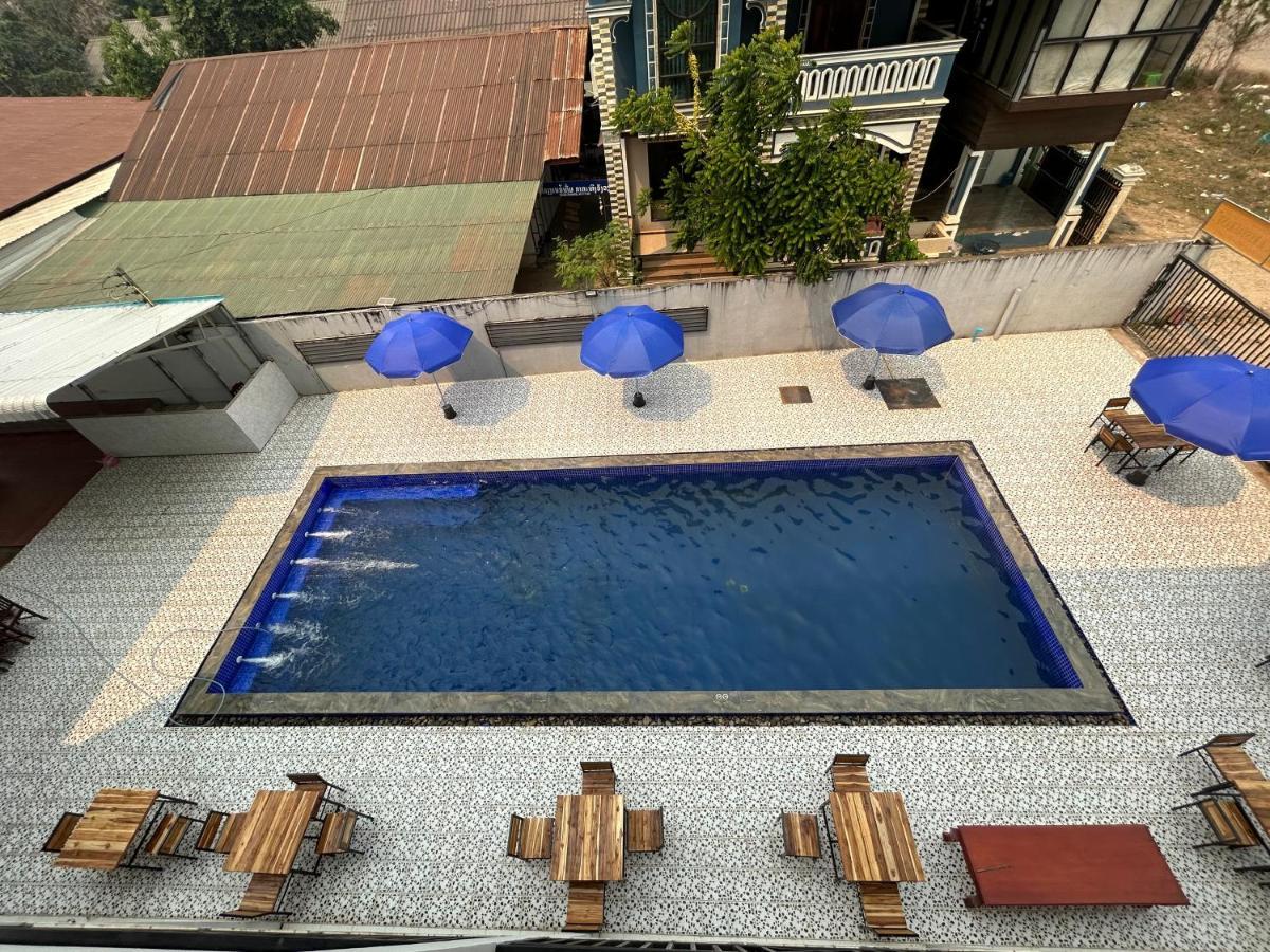 Vang Vieng Backpackers Hostel Exterior foto